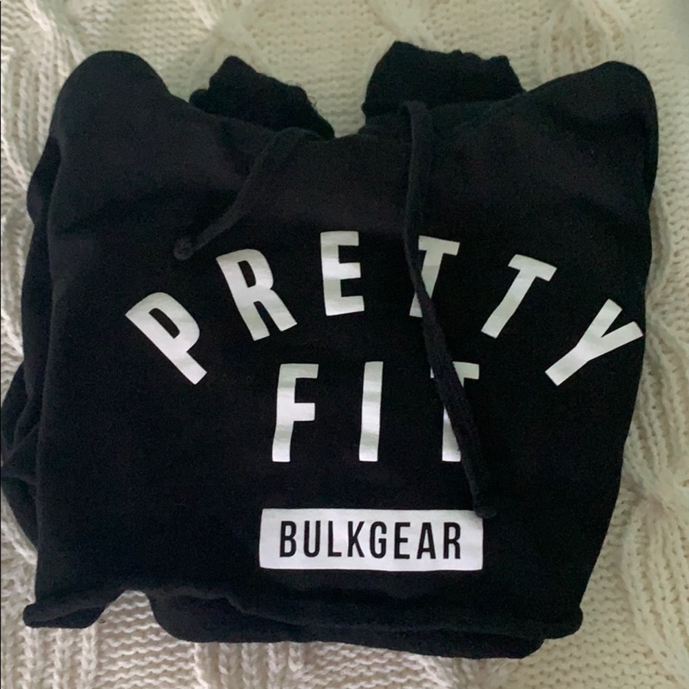 Pretty fit cropped hoodie